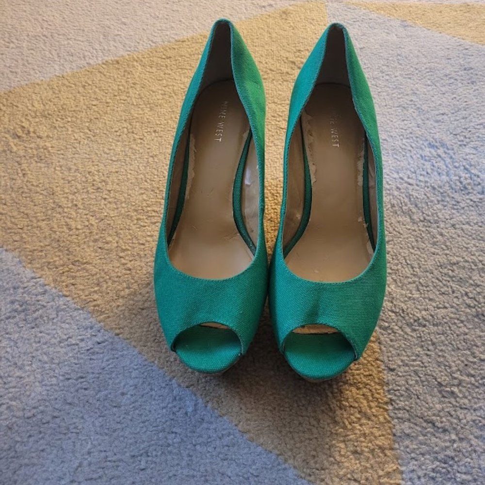 Kelly Green Nine West Canvas Peep-Toe Cork Platform Wedge Sandal